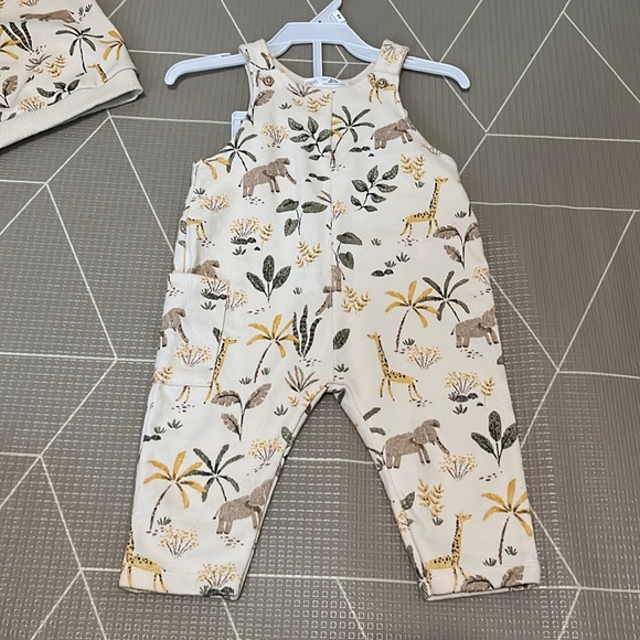 BNWT Zara 2-piece safari animal sweater and overall set - Picture 3 of 6